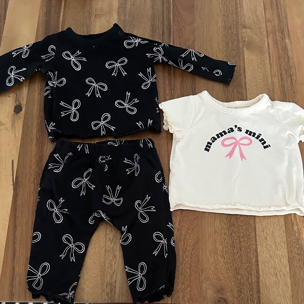 Black and White Kids 3 Piece Set with Bow Design